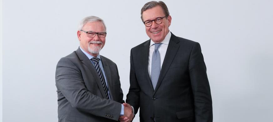 EIT Governing Board Peter Olesen and Dirk Jan van den Berg EIT Governing Board Peter Olesen and Dirk Jan van den Berg