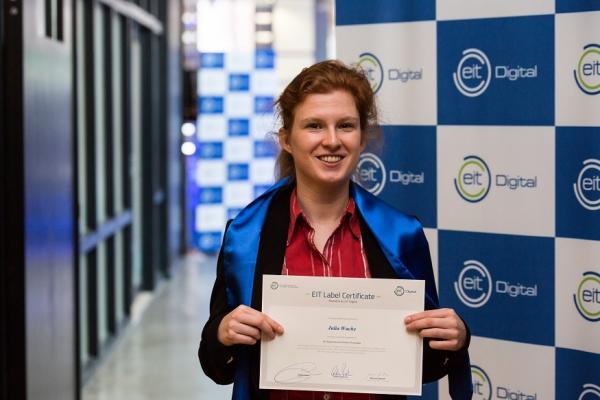 EIT Digital graduate Dr Julia Wache feelSpace EIT Digital graduate Dr Julia Wache feelSpace