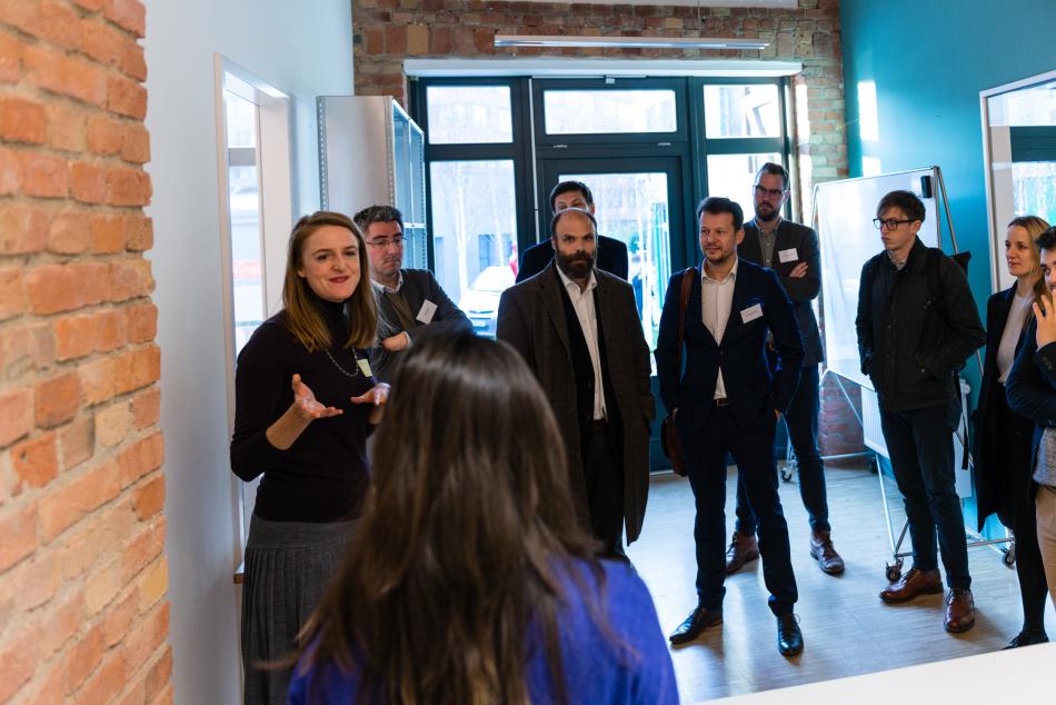 Visit to the Green Garage - From left to right: Olivier Fabes (Le Soir), Ben Deighton (Horizon),  Sebastian Mlodzinski (XTPL), Jakob Anderson (MASH Biotech), Tom Webster (GrowUp)